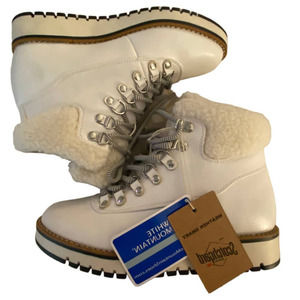 NWT White Mountain White Leather Shearling Lined Hiking Boot